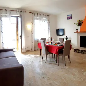 casa-ahmati-borgo-vesio.it-lombardy.com/
